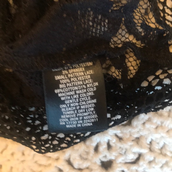 Adorable black mesh top with cute Lacey detail - Picture 3 of 6